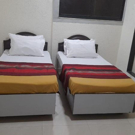 Shraddha Hotel Mumbai Kültér fotó